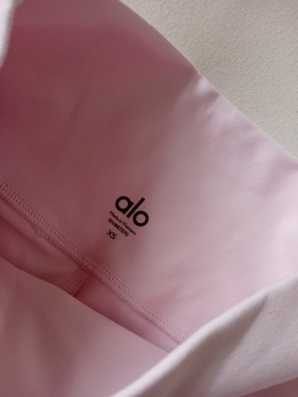 Alo° High-Waisted Yoga Pants New Without Tags - Picture 10 of 10
